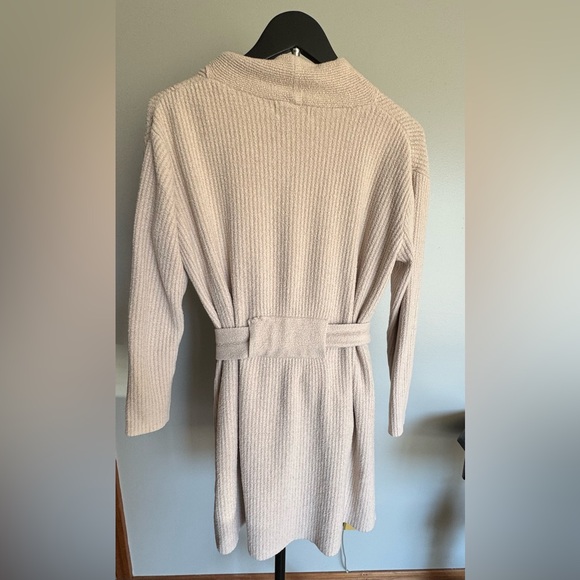 Barefoot Dreams Cream Ribbed Robe - Picture 4 of 5